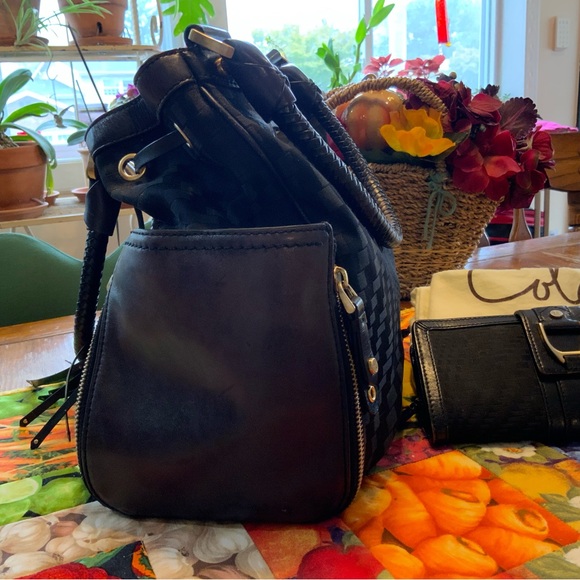 Previously loved Cole Haan drawstring bucket bag + wallet combo - Picture 3 of 14
